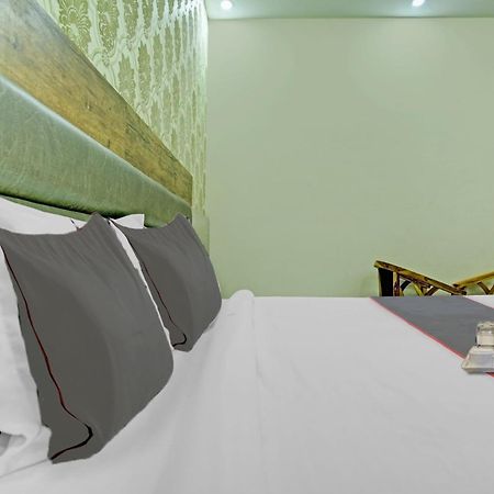 Collection O Rd Hotel Zirakpur Exterior photo